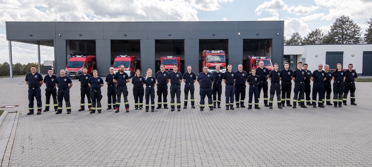 Gruppenfoto der Freiwilligen Feuerwehr
