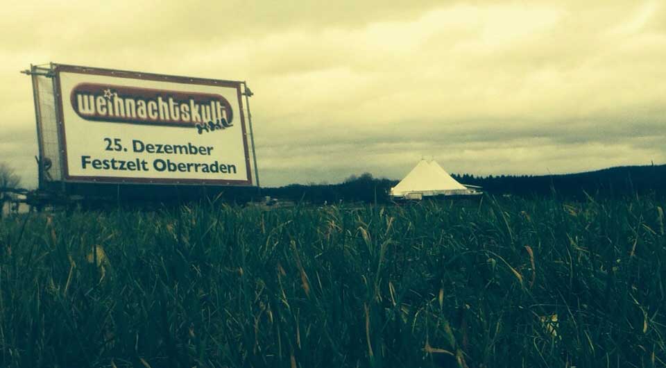 Bild mit Banner zur Weihnachtskultparty